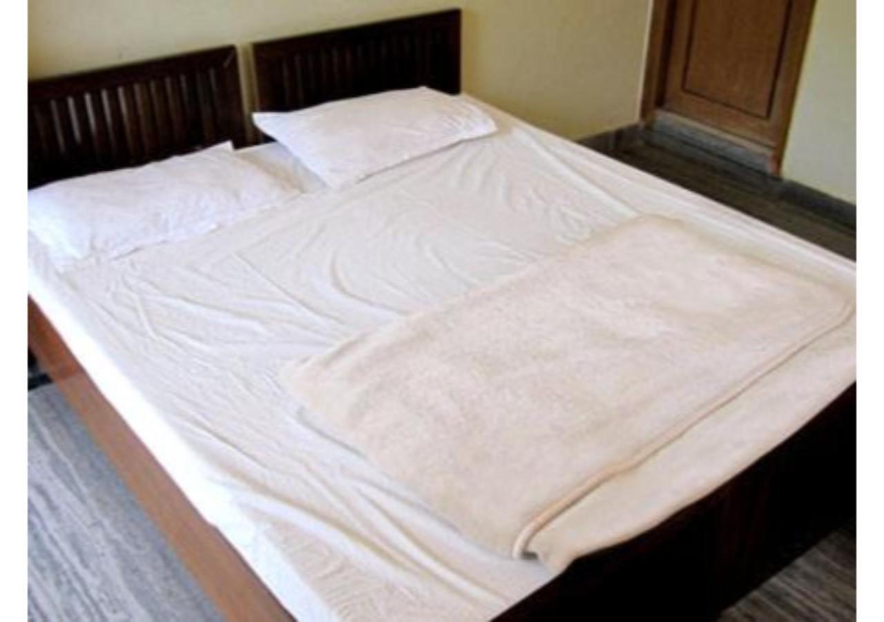 Hotel Nirvana Tapovan Extérieur photo